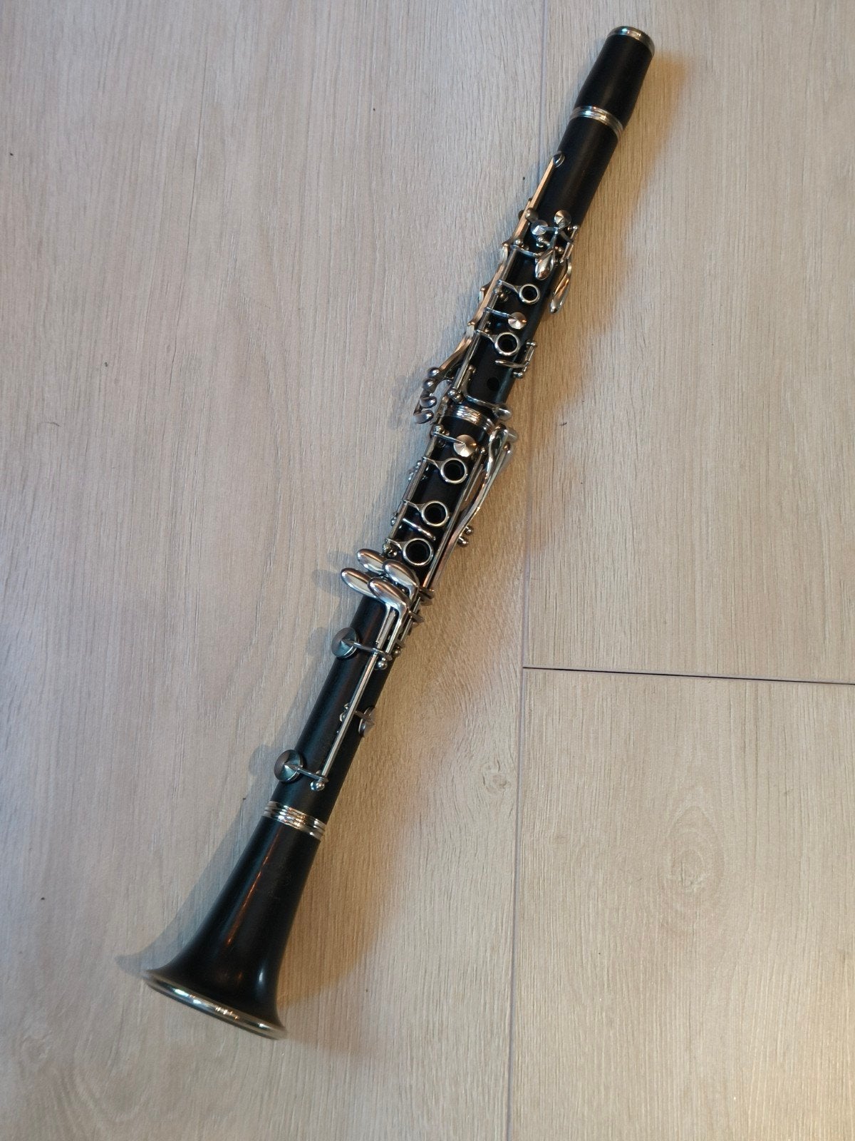 Buffet Crampon E13 Klarinet - Geserviced, Nieuw Beposterd, Muziek en Instrumenten, Blaasinstrumenten | Klarinetten, Bes-klarinet