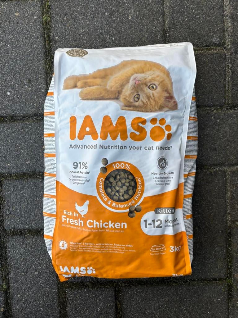 Iams kitten brokken, Ophalen, Kat