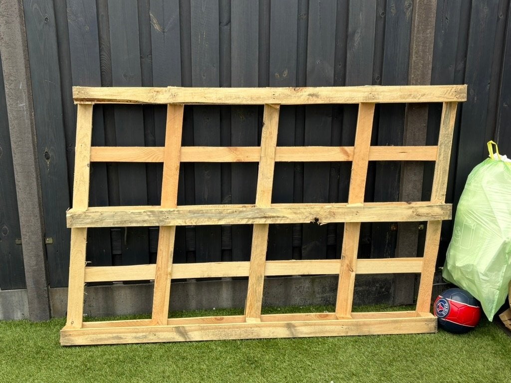Gratis houten onderstel + houten latten, 25 tot 50 mm, Ophalen of Verzenden, 200 tot 250 cm, Overige houtsoorten