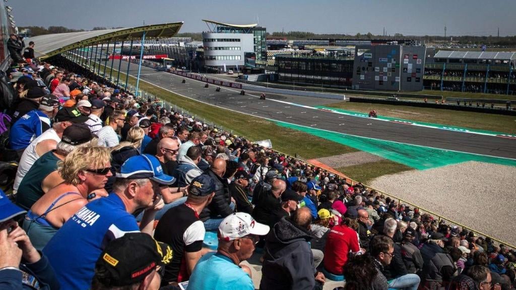 TT Kaarten zondag 28 juni  Geert Timmer Tribune VAK GF, Tickets en Kaartjes, Drie personen of meer, Juni