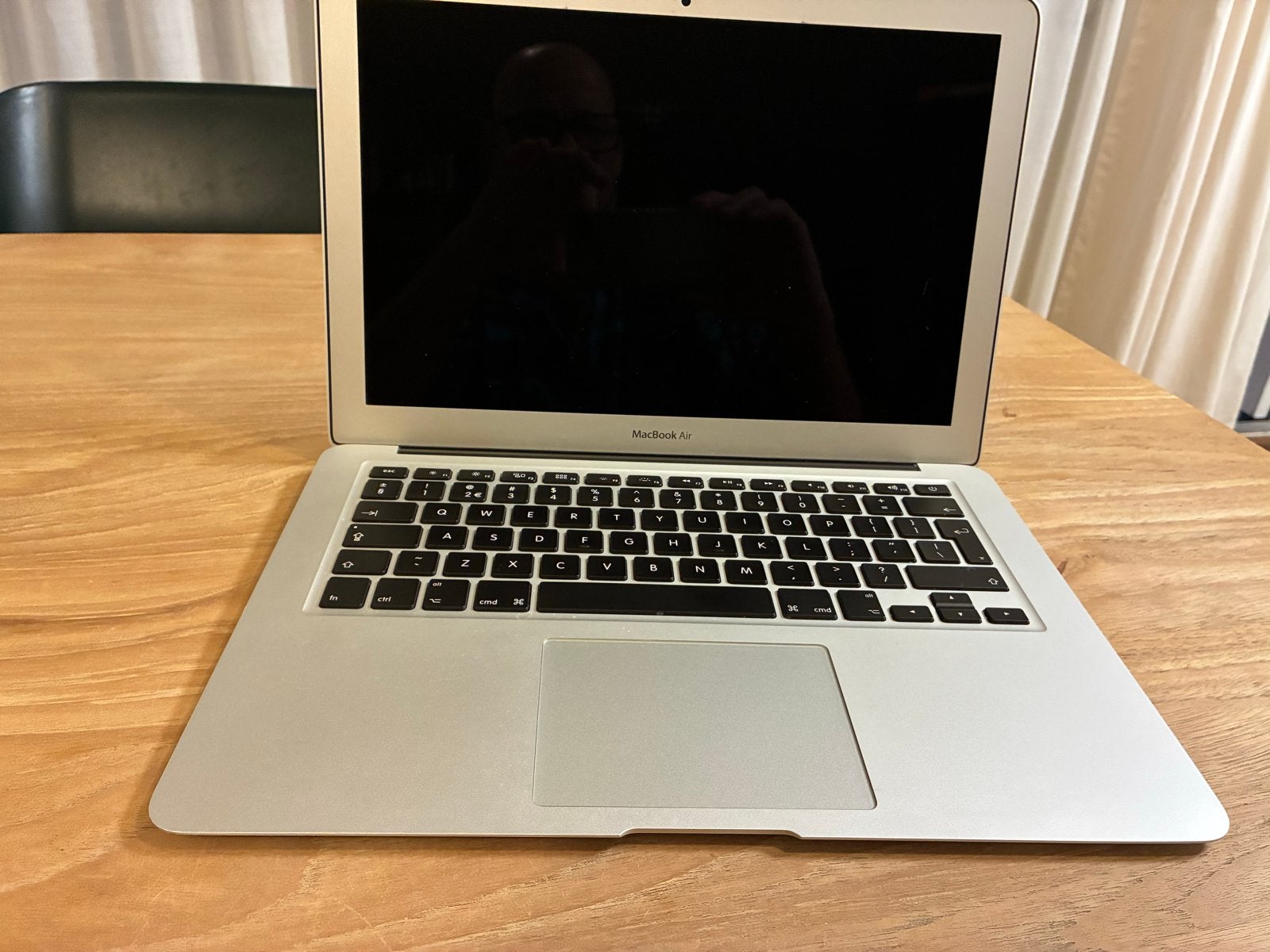 MacBook Air 13 inch - aan/uitknop defect, Computers en Software, Gebruikt, Qwerty, 13 inch, Ophalen of Verzenden