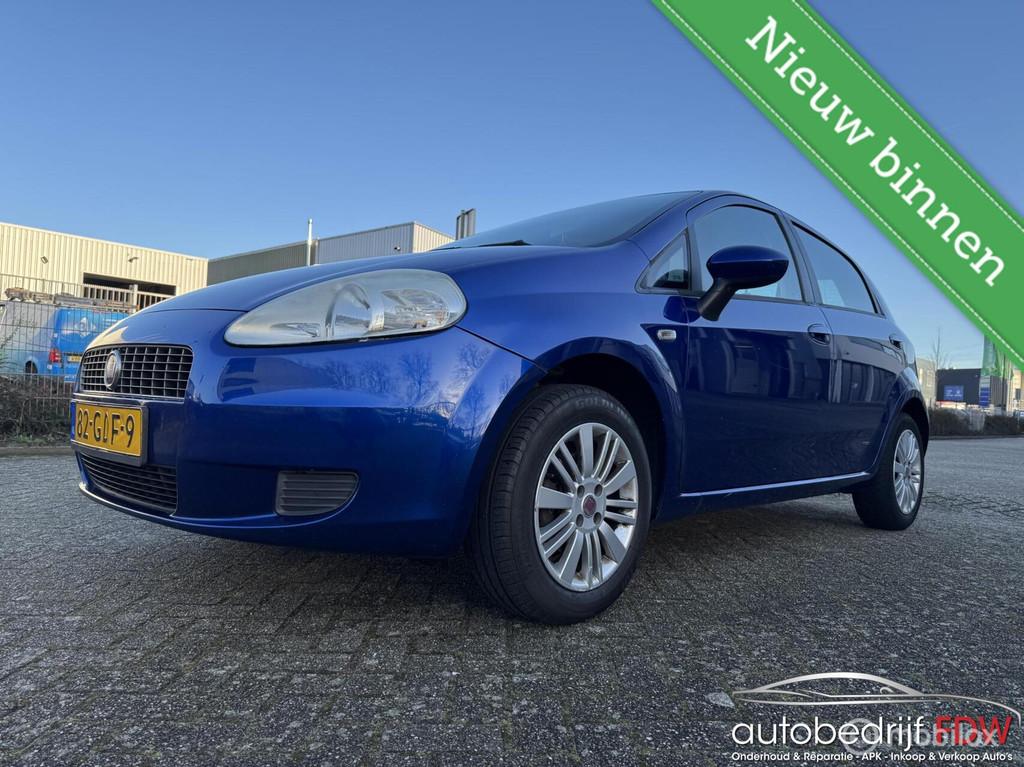 Fiat Grande Punto 1.4/5DEURS/ELEKTR.RAMEN/AIRCO/TREKHAAK/, Auto's, Fiat, Voorwielaandrijving, 4 cilinders, Grande Punto, Origineel Nederlands