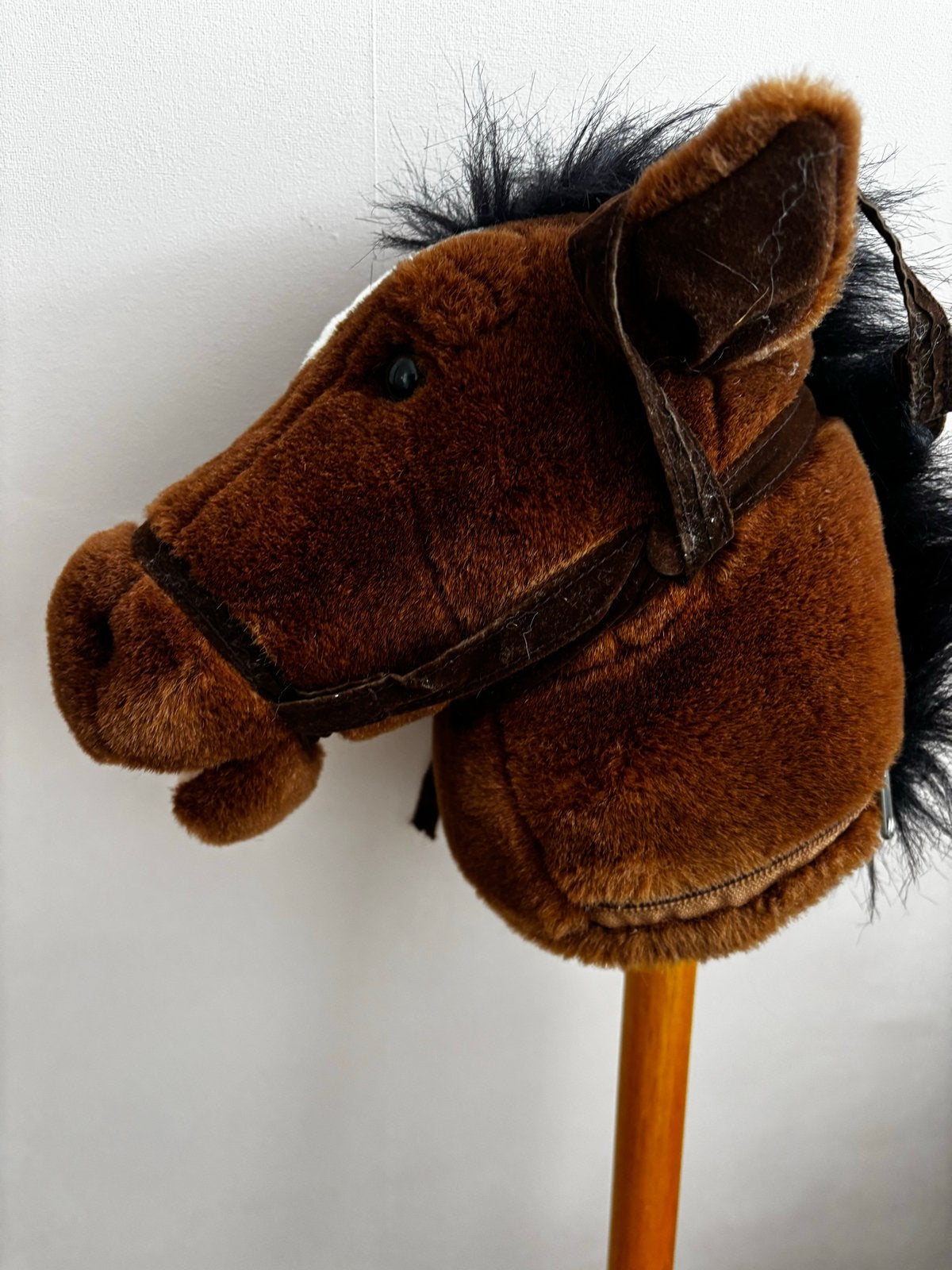 Houten stokpaard bruin met geluid, Kinderen en Baby's, Ophalen of Verzenden, Gebruikt, Jongen of Meisje