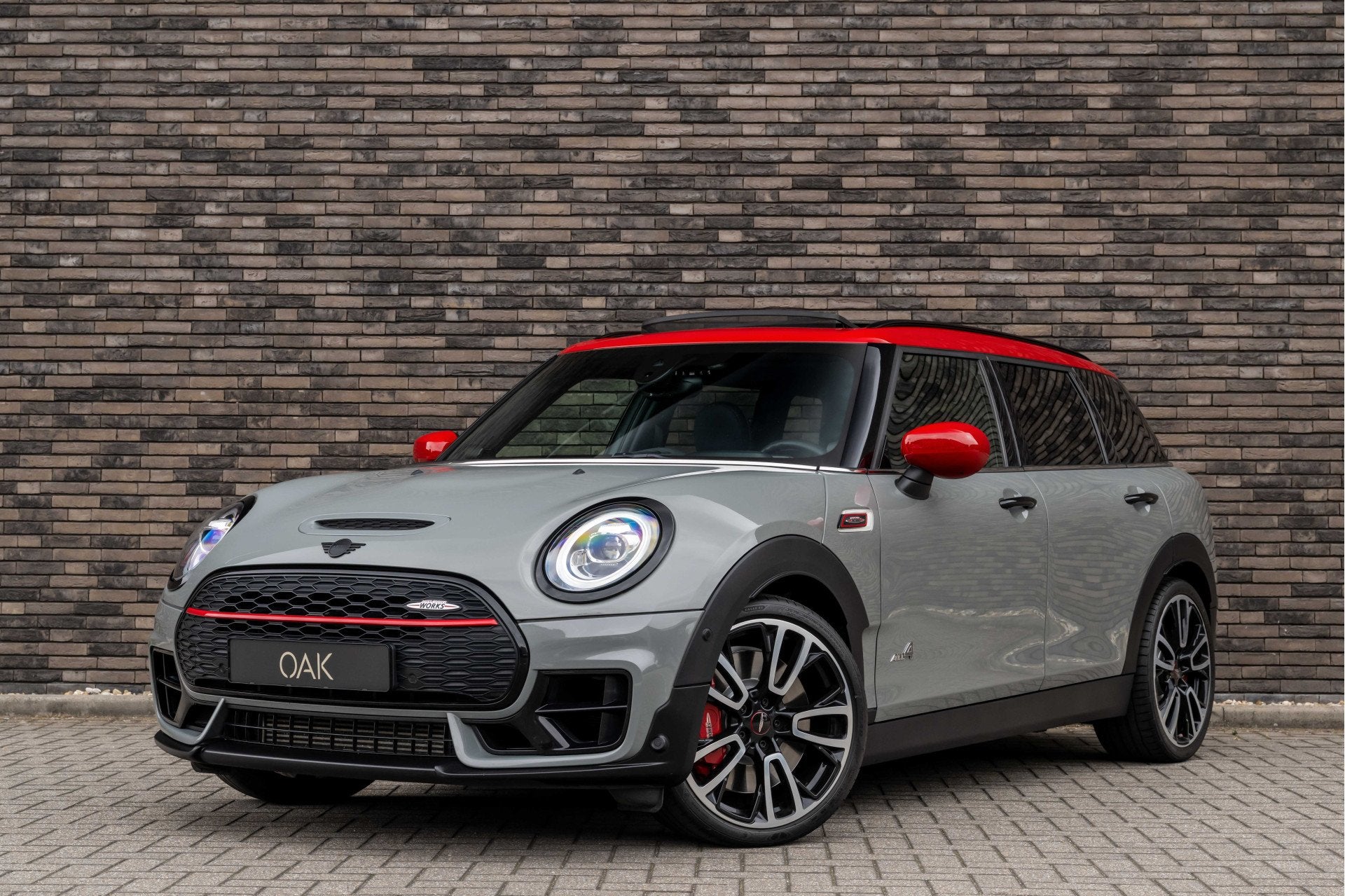 MINI Clubman 2.0 JCW ALL4 F1 Aut. | Navi | Panorama | Leder, Auto's, Mini, Gebruikt, 4 cilinders, Vierwielaandrijving, 84 €/maand