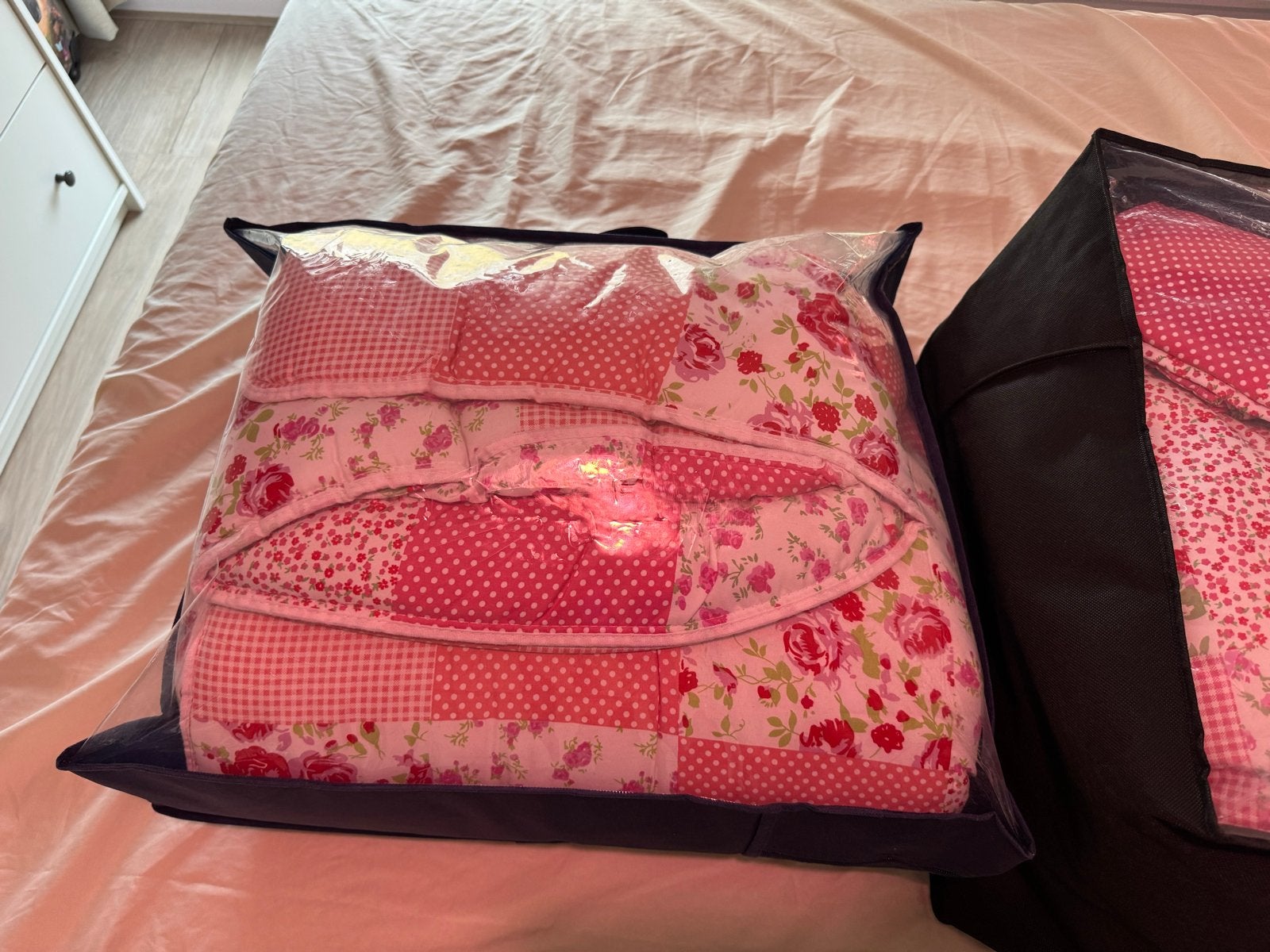 Nieuw , 2x een Hema 4-seizoenen dekbed synthetisch 200x220cm, Ophalen, Wit, Deken of Dekbed, HEMA