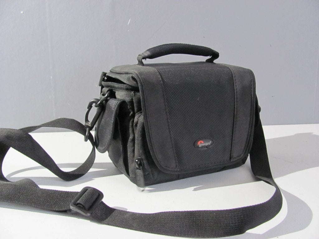 cameratas van Lowepro edit 110 zwart met diverse vakjes, Audio, Tv en Foto, Schouderband, Lowepro, Ophalen of Verzenden, Zo goed als nieuw