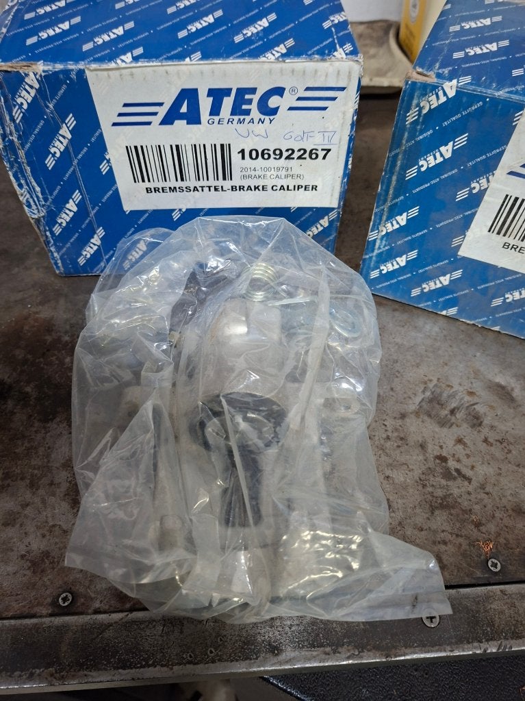 2 x ATEC Germany brake caliper  links en rechts vw golf, Ophalen, Nieuw, Volkswagen