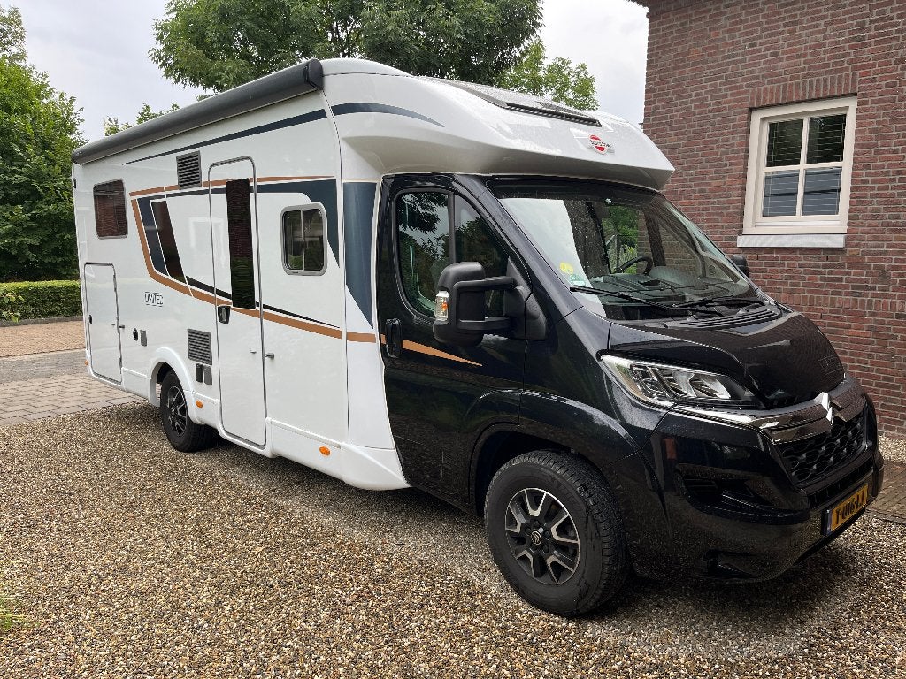 Camper Burstner Limited T 727G, Chemisch toilet, Standaard zit, 7 tot 8 meter, Luifel