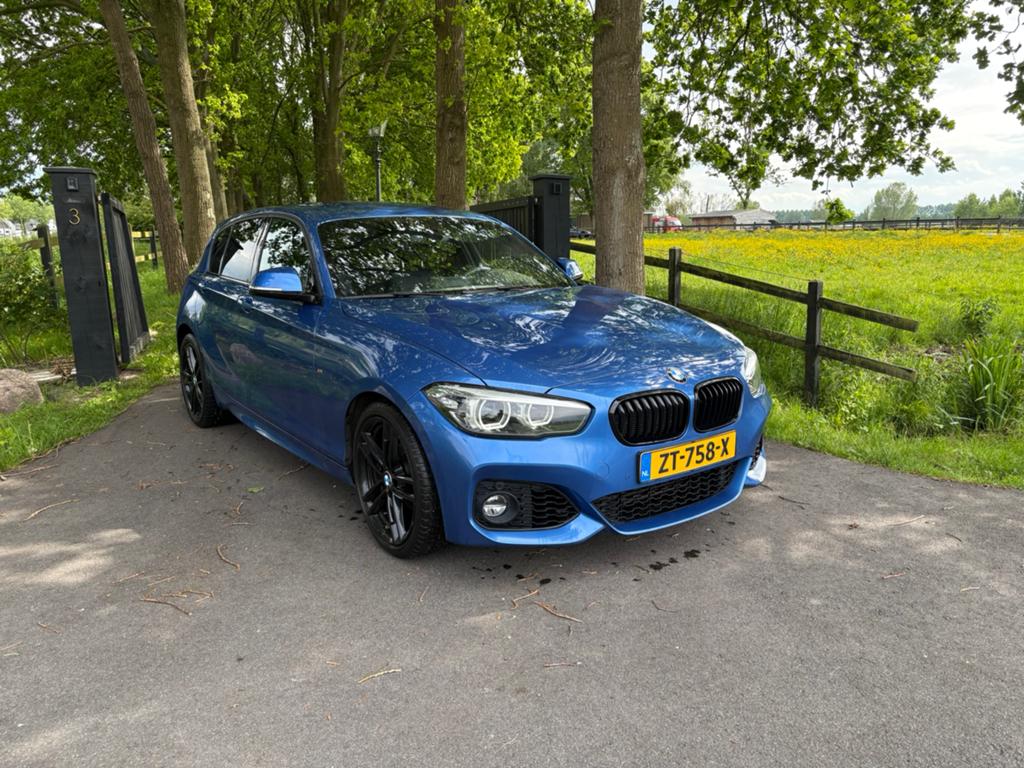 BMW 1-Serie 118i M sport 136pk Aut 2019 Blauw, Blauw, 650 kg, Particulier, 3 cilinders