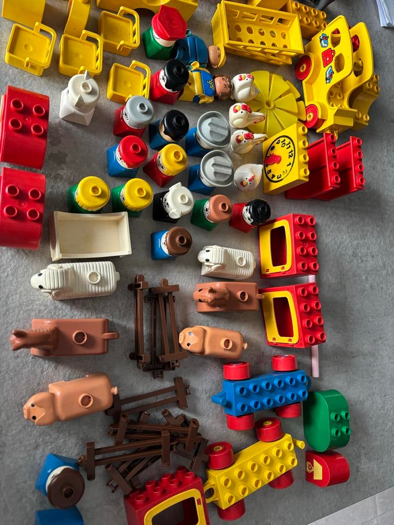 Lego Duplo vintage dieren figuren schoolbankjes, Ophalen of Verzenden, Gebruikt, Losse stenen, Duplo