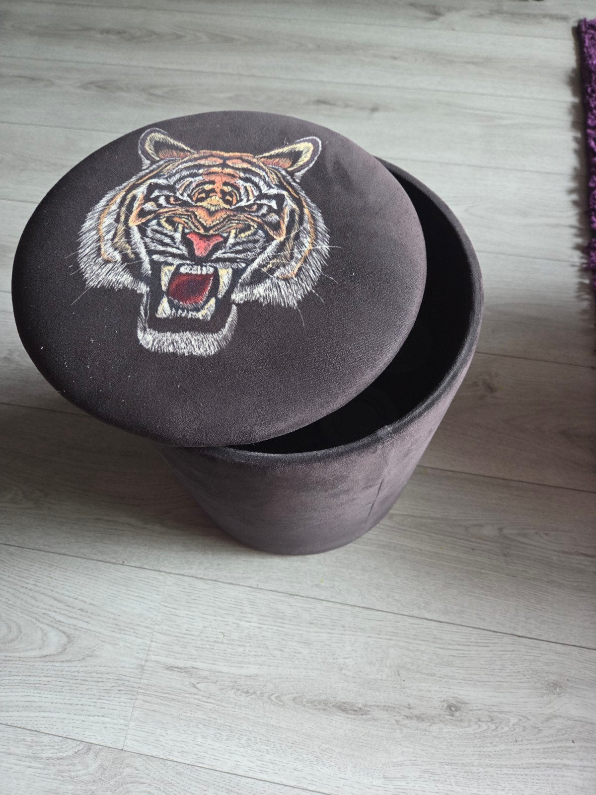 Opbergpoef met tijger zwart, Ophalen, Minder dan 50 cm, Gebruikt, Rond