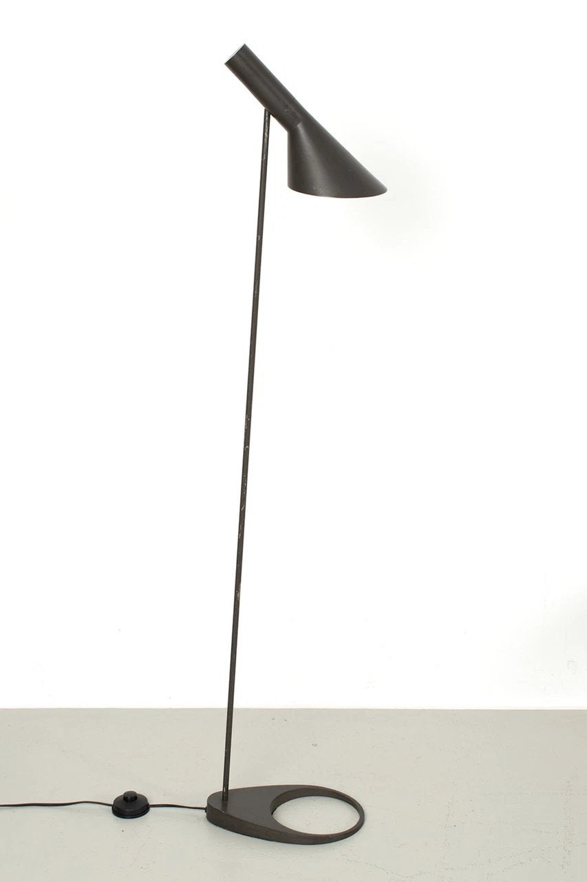 Louis Poulsen AJ Vloerlamp - Zwart, Ontwerp Arne Jacobsen, Ophalen, Zo goed als nieuw, Metaal, 100 tot 150 cm