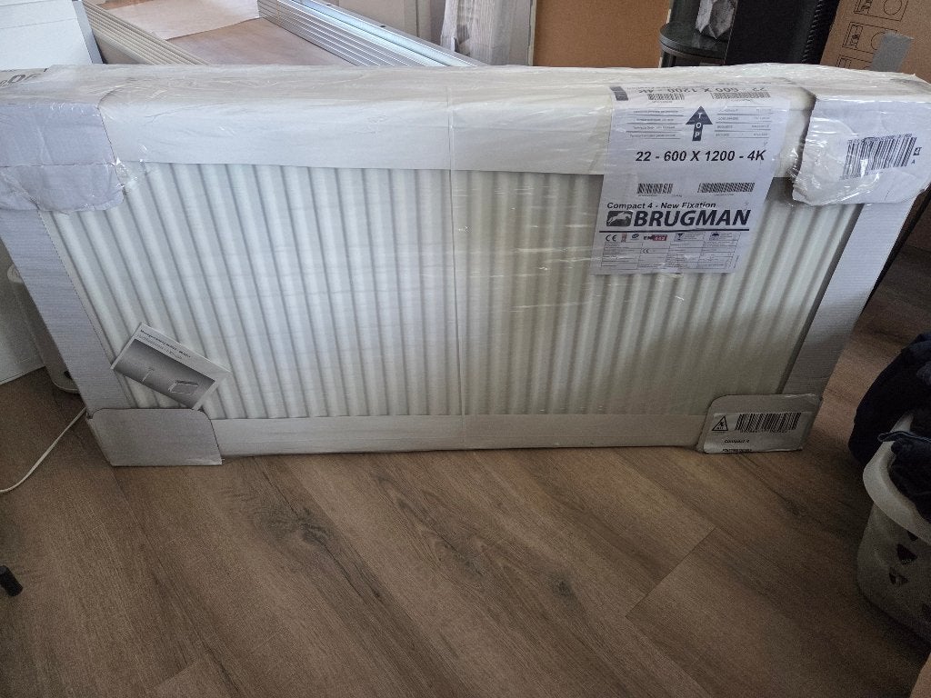 Radiator nieuw in verpakking, Ophalen, 30 tot 80 cm, Radiator, Nieuw