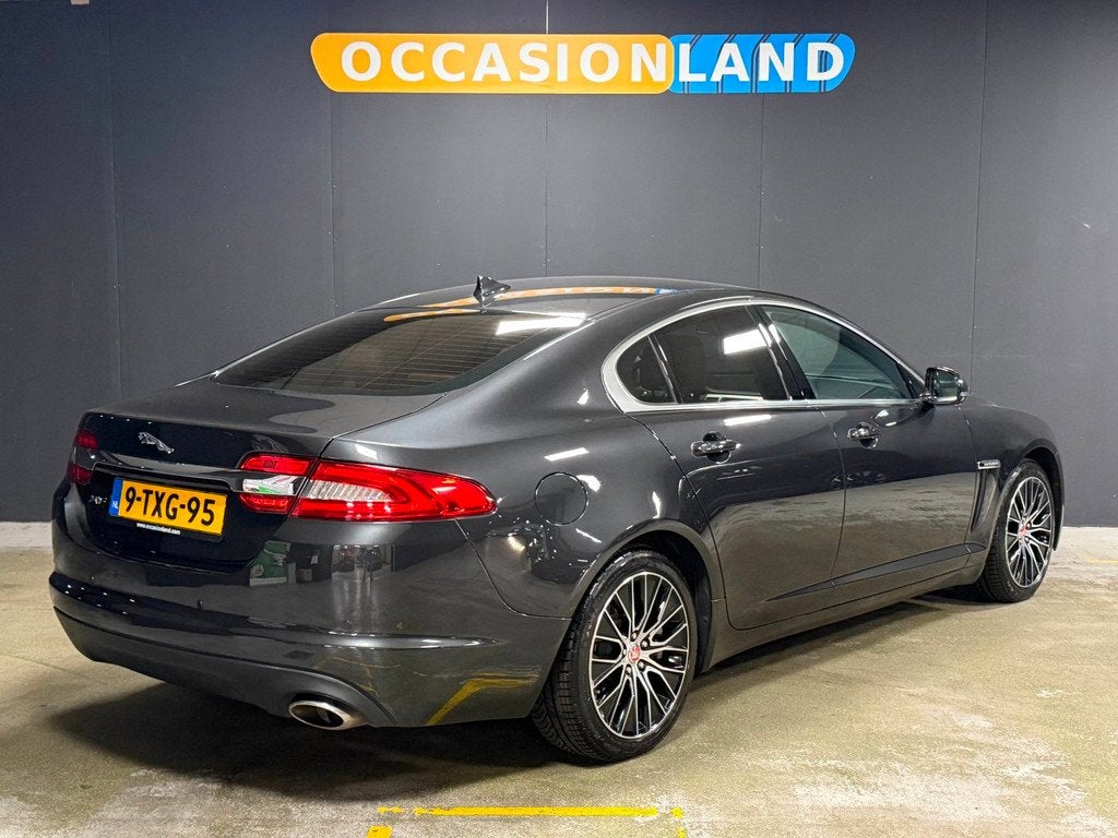 Jaguar XF 2.2D|CAMERA|KEYLESS|LEDER|STUURV|STOELV|BLUETOOTH|, Auto's, Jaguar, Automaat, Euro 5, Achterwielaandrijving, Gebruikt