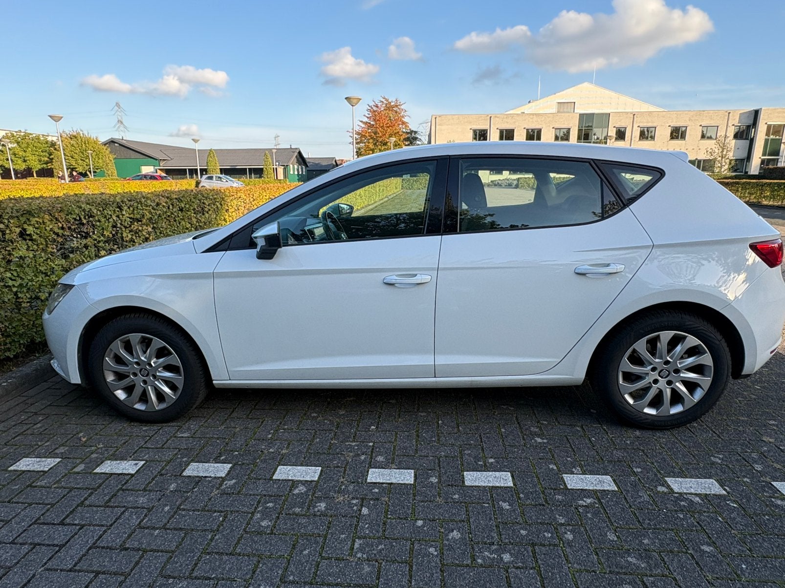 Seat Leon 1.4 TSI 90KW 2013 Wit, Auto's, Voorwielaandrijving, 4 cilinders, Leon, 610 kg