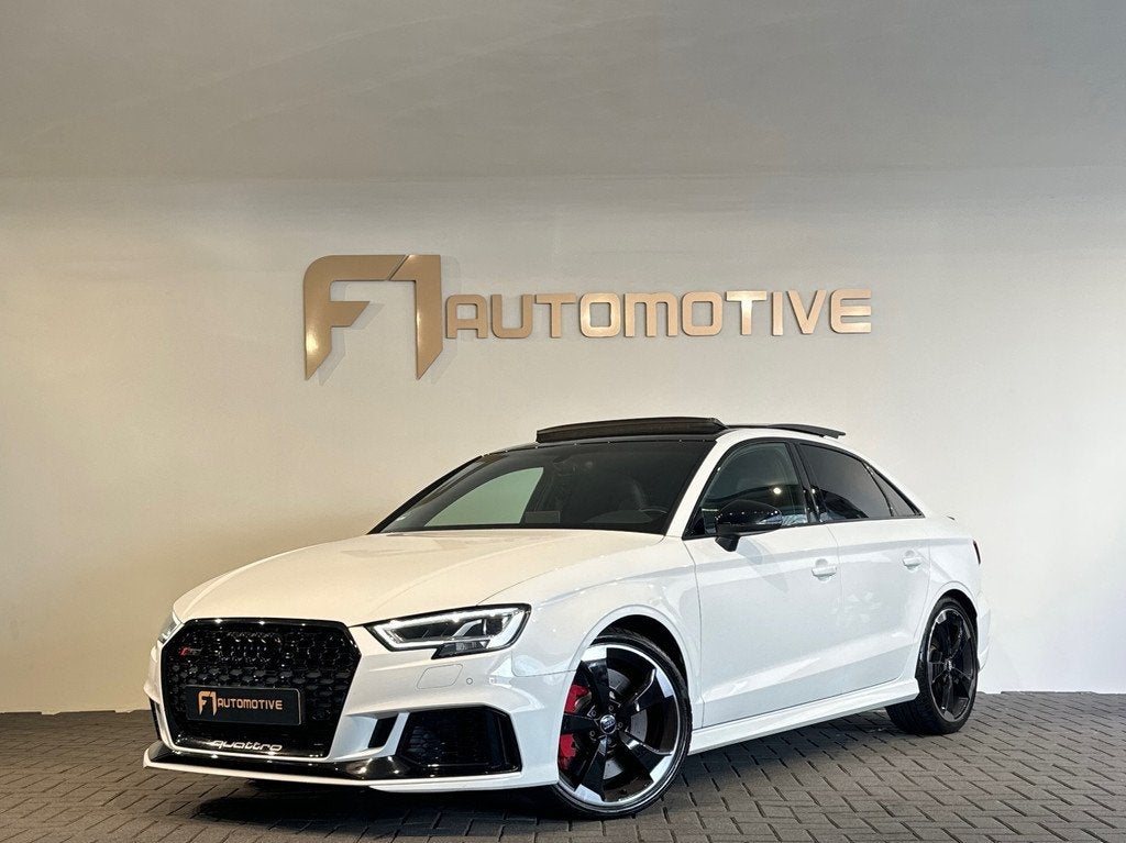 Audi RS3 Limousine 2.5 TFSI quattro Pano|RS Seat|B&O|Keyless, Auto's, Audi, Automaat, Gebruikt, RS3, Wit