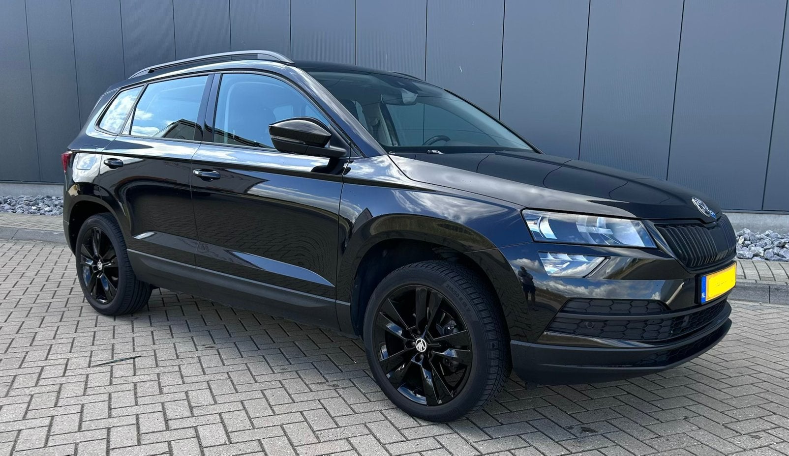 Skoda Karoq 1.5 TSI 150pk 2019 Zwart, Auto's, Voorwielaandrijving, 1498 cc, Zwart, Karoq