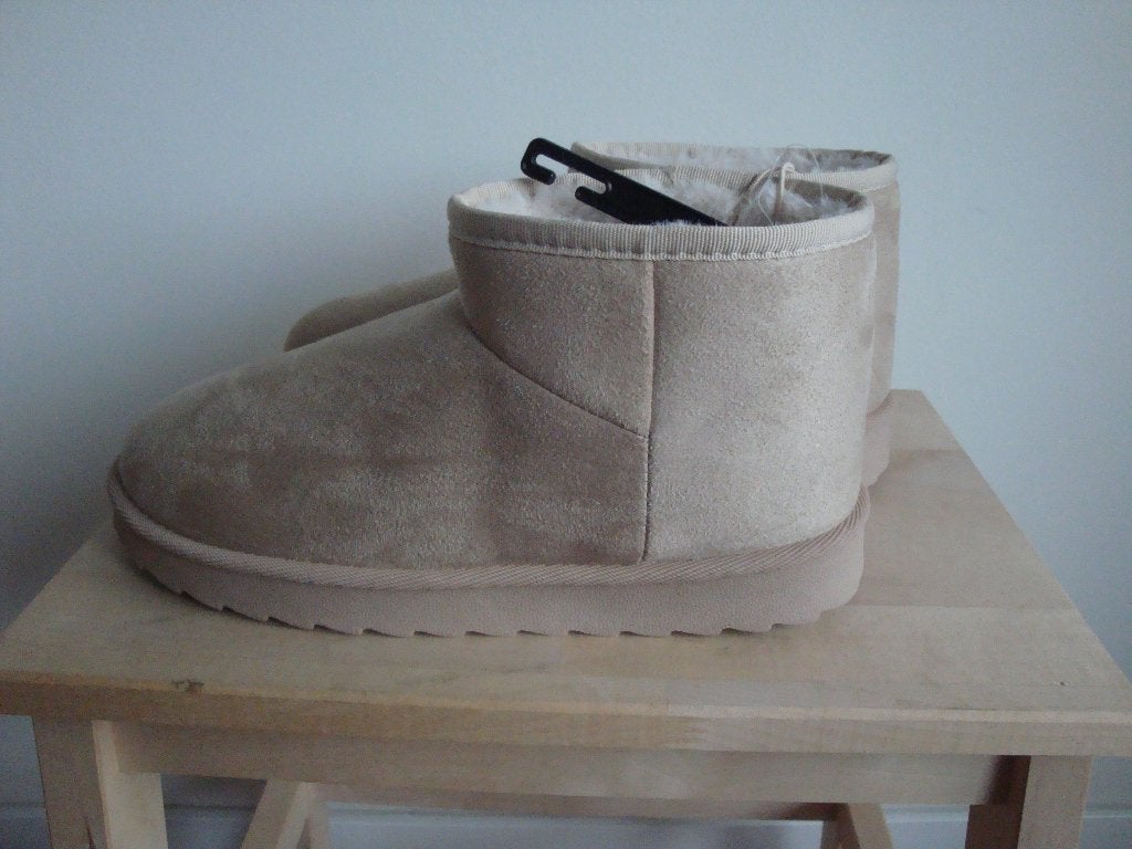 Nieuwe lage cloud dancer UGG look a likes. Maat 39., Wit, Lage of Enkellaarzen, Nieuw, Ophalen of Verzenden