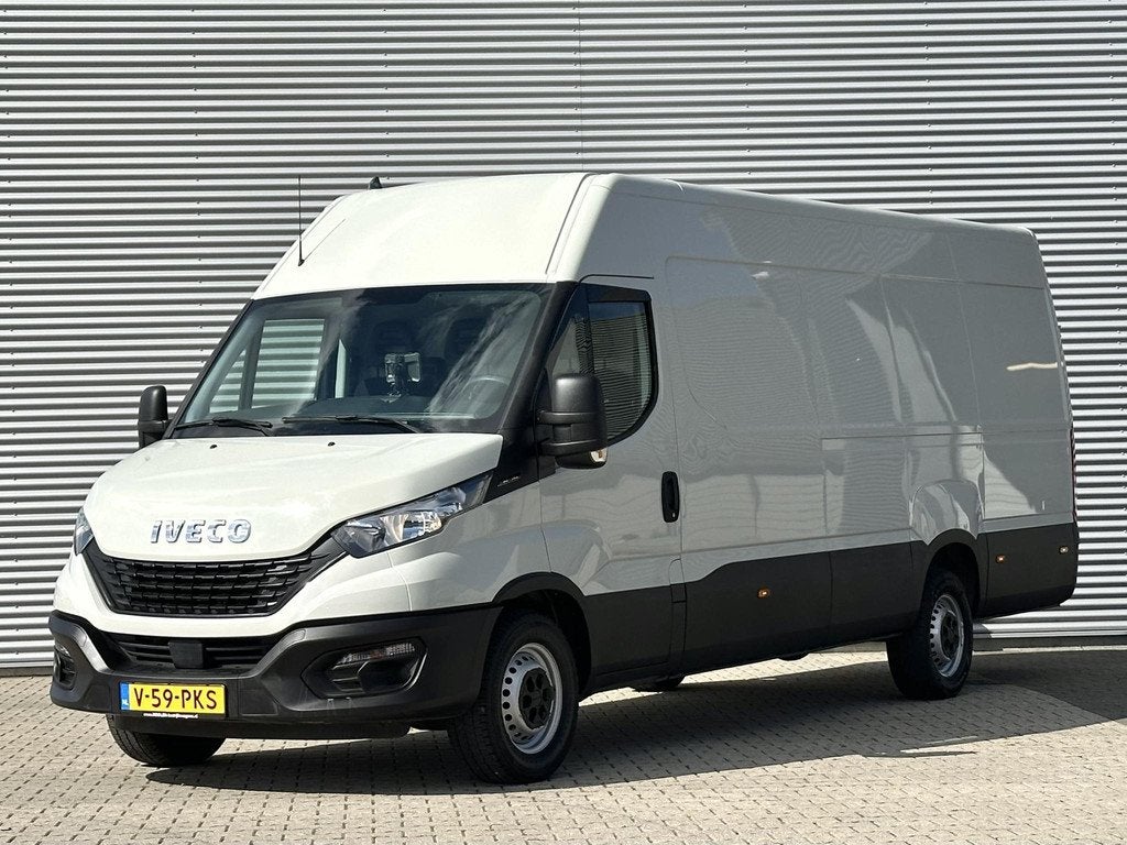 Iveco Daily 35S14V 2.3 410L L4 H2 SUPER LANG, Auto's, Gebruikt, Euro 6, Iveco, Wit