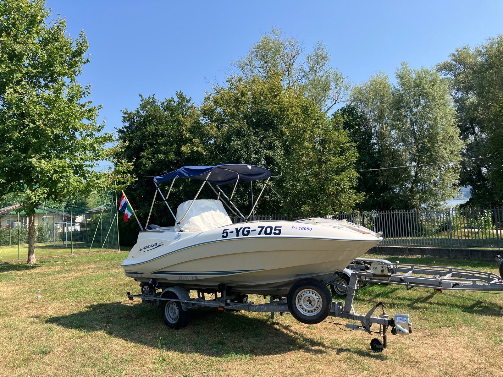 Quicksilver 505 Commander met Mercury 50pk buitenboordmotor, Watersport en Boten, Gebruikt, Buitenboordmotor, Biminitop, 5 m