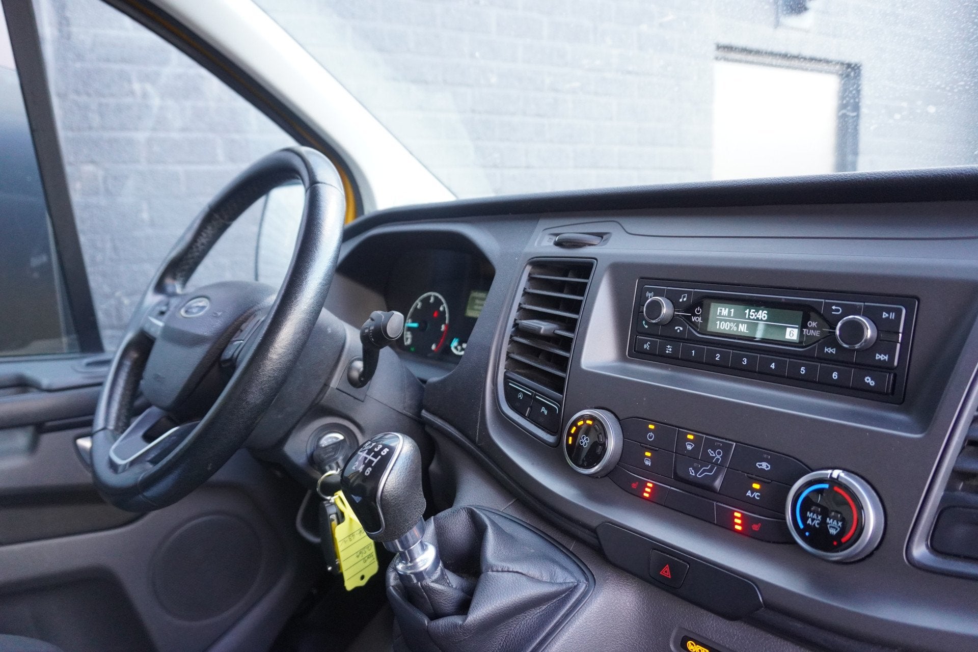 Ford Transit Custom 2.0 TDCI L2 EURO 6 - Airco - Cruise - PD, Voorwielaandrijving, Stof, Gebruikt, 2800 kg