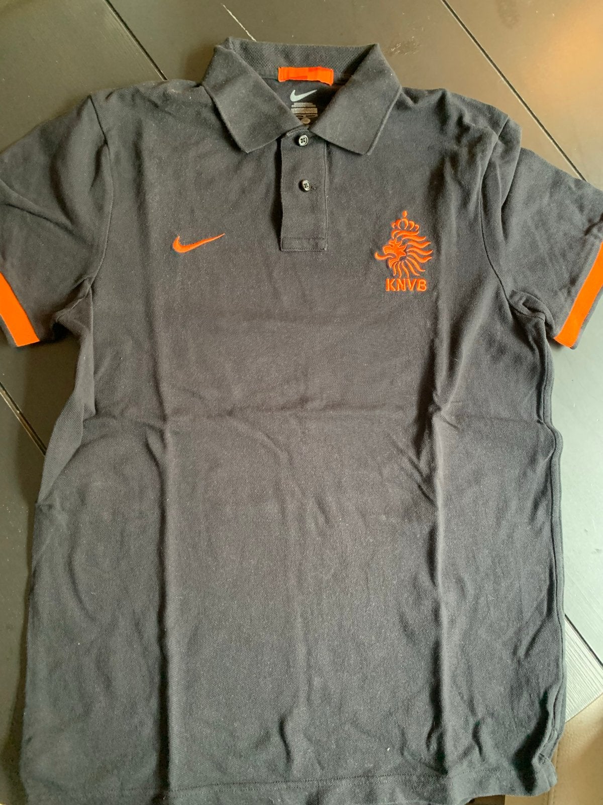 Nike KNVB Polo Shirt Zwart Maat M, Ophalen of Verzenden, Zo goed als nieuw, Maat 48/50 (M), Zwart