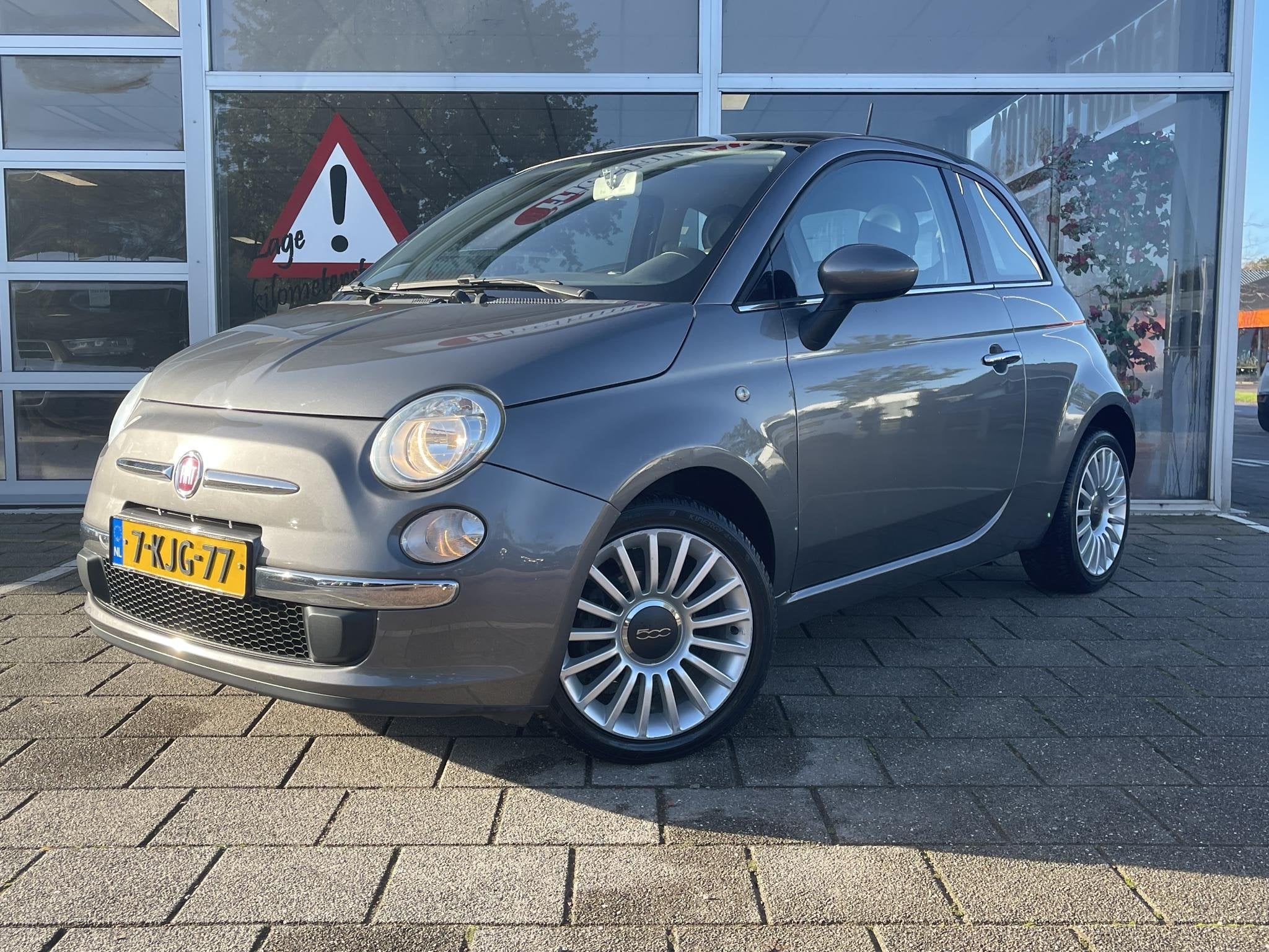 Fiat 500 0.9 TwinAir Lounge /Airco/panodak/lmv/ 98.468 km/AP, Voorwielaandrijving, Euro 5, Gebruikt, 31 €/maand
