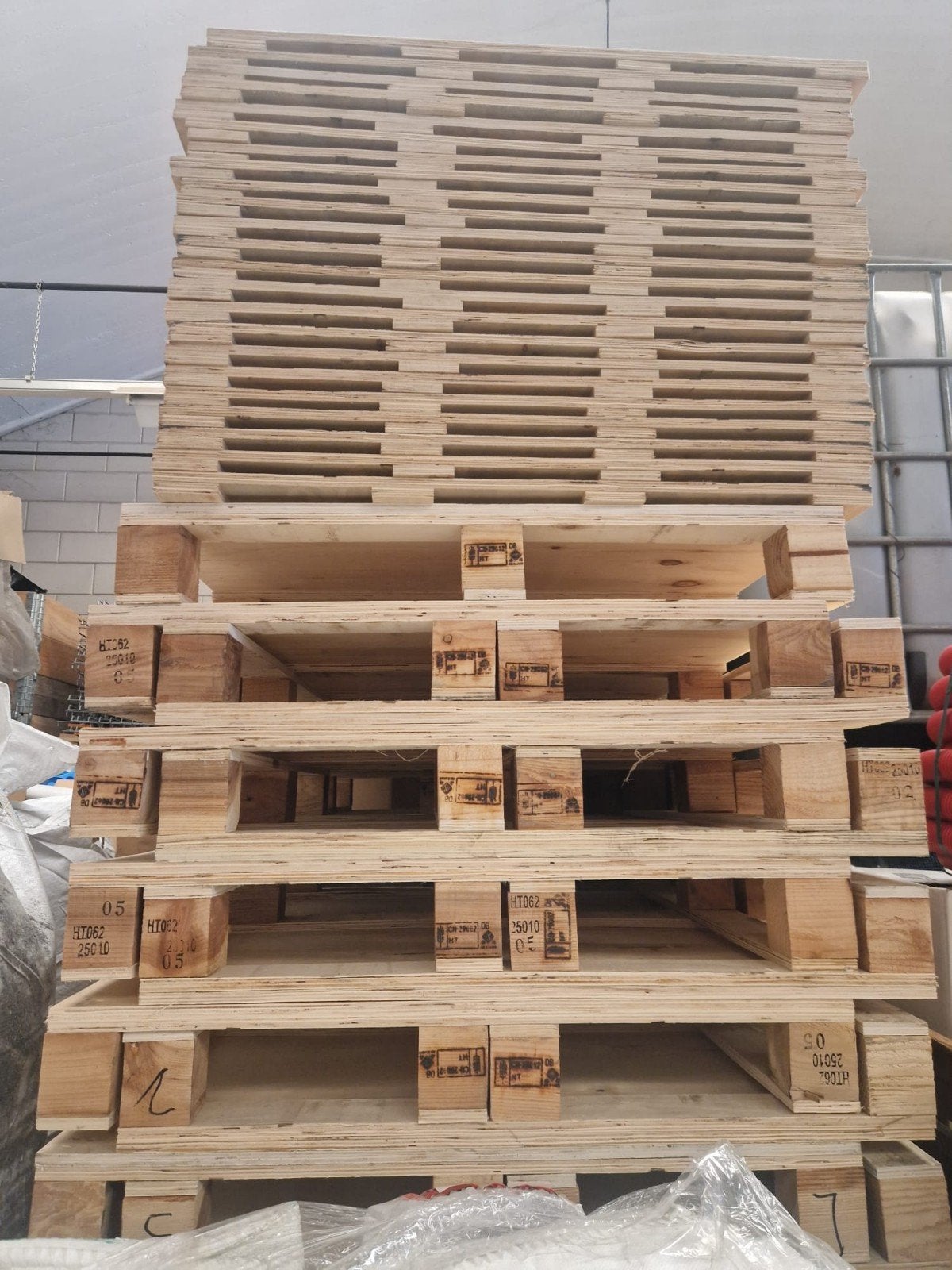 Triplex pallet 95x95 met afdekplaat, Ophalen, Zo goed als nieuw