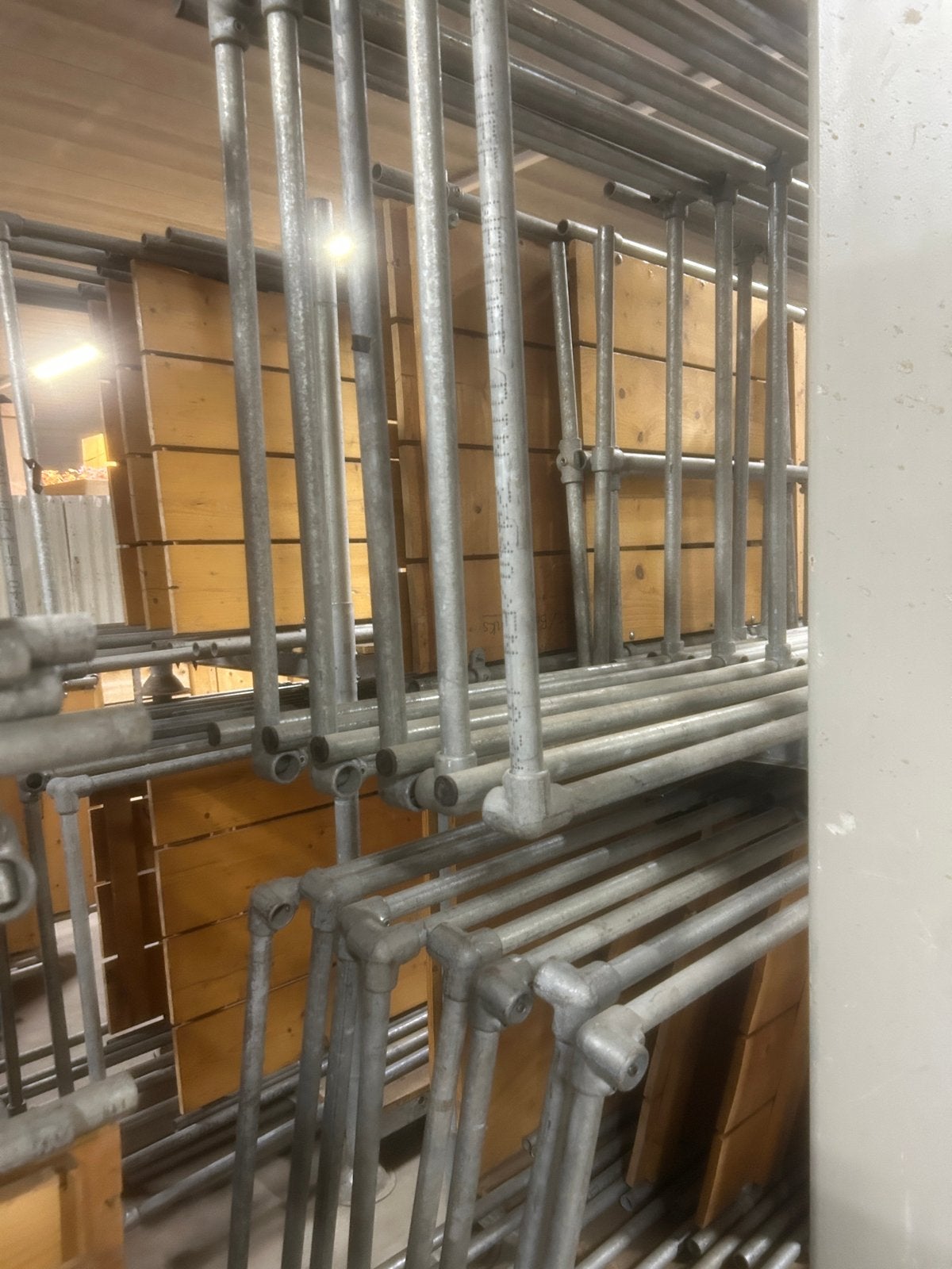 Partij Buiskoppelingen, Buis en Houten Panelen  (Ex Verhuur), Ophalen, Overige typen, 5 meter of hoger