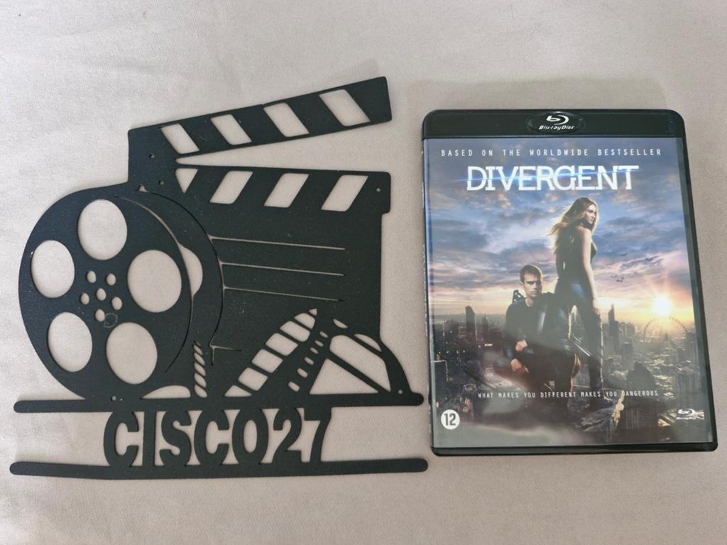 Divergent, Ophalen of Verzenden, Zo goed als nieuw, Science Fiction en Fantasy