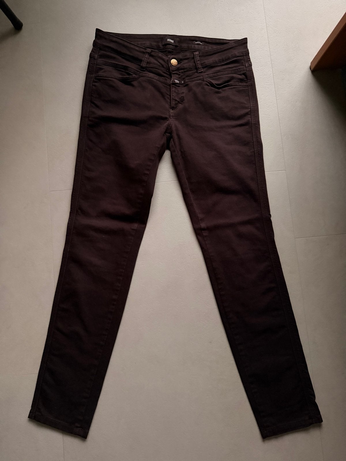 Closed skinny jeans maat 30 (M) bruin, Maat 38/40 (M), Bruin, Ophalen of Verzenden, Zo goed als nieuw