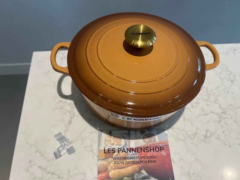 Vintage Le Creuset braadpan 26 cm Noisette als nieuw, Gietijzer, Ophalen of Verzenden, Zo goed als nieuw, Keramische plaat