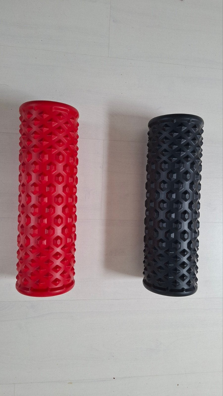 Set van 2 Foamrollers - Rood en Zwart, Ophalen of Verzenden, Gebruikt, Benen, Foamroller