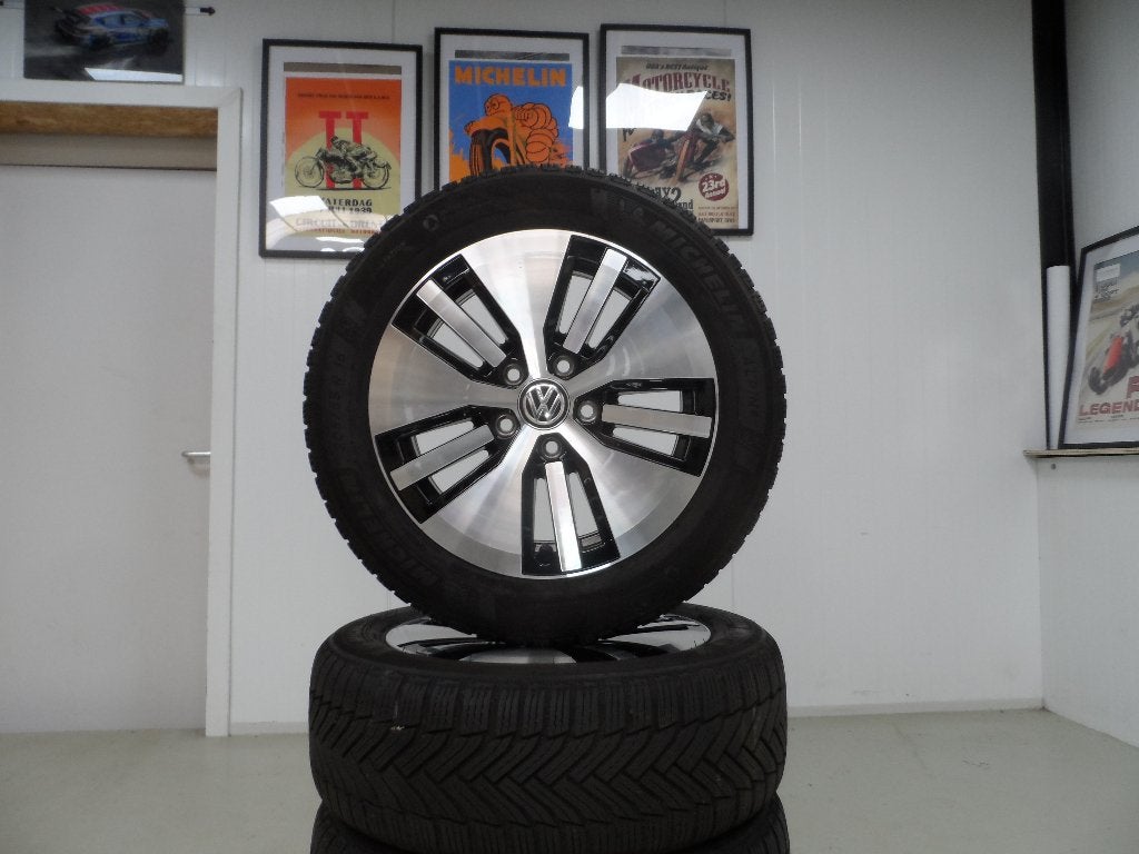 16 inch VW Golf GTE winterbanden set met Michelin banden, Gebruikt, Duitsland, 16 inch, Banden en Velgen