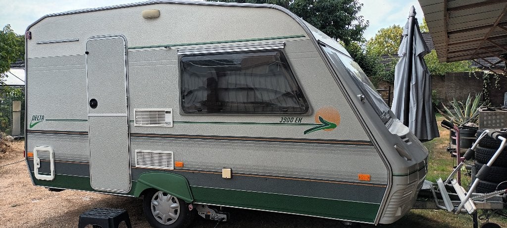 Te Koop 2-3 persoons caravan, Vast bed, Luifel, Particulier, Adria