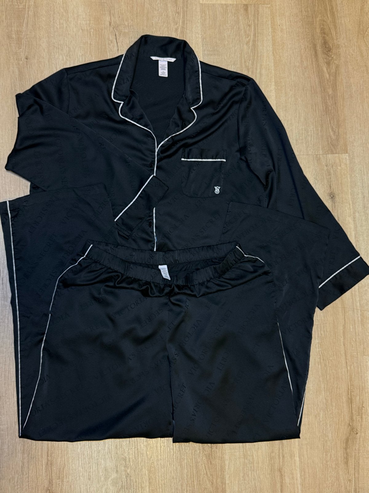 Victoria's Secret pyjama set zwart maat L/G, Ophalen of Verzenden, Zo goed als nieuw, Maat 42/44 (L)