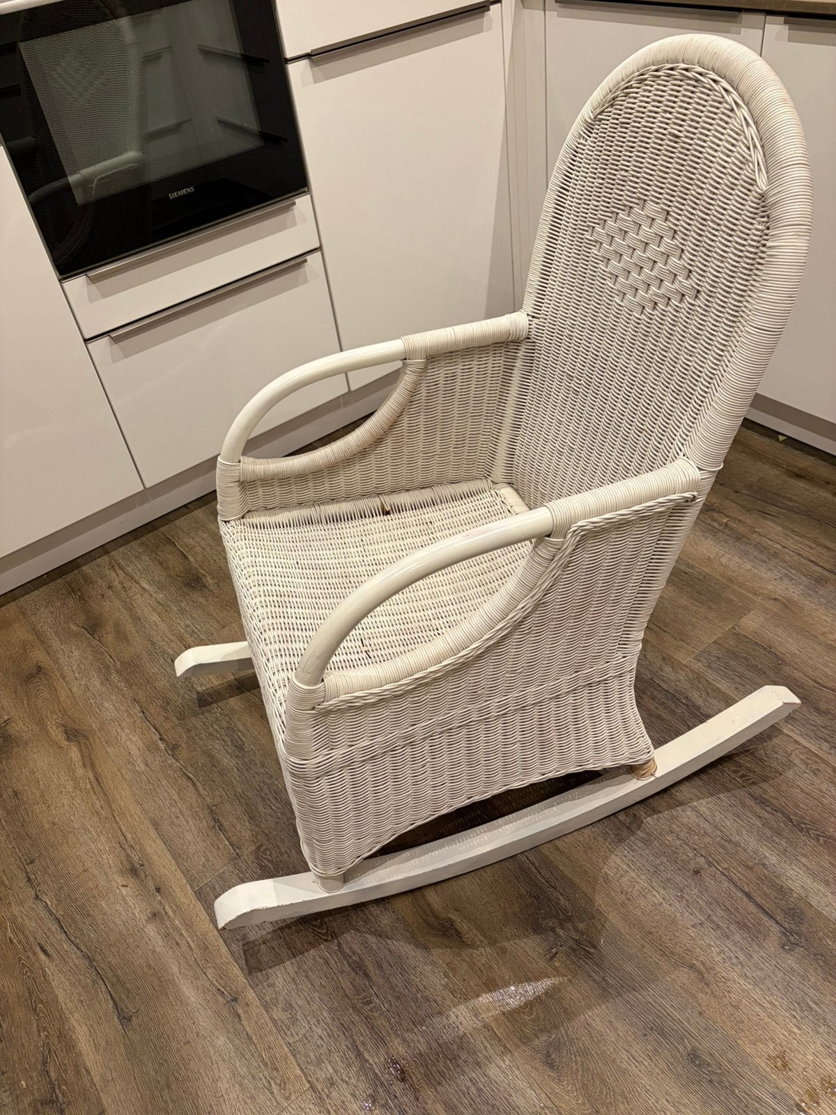 Rotan schommelstoel, Ophalen, Gebruikt, Wit, Riet of Rotan