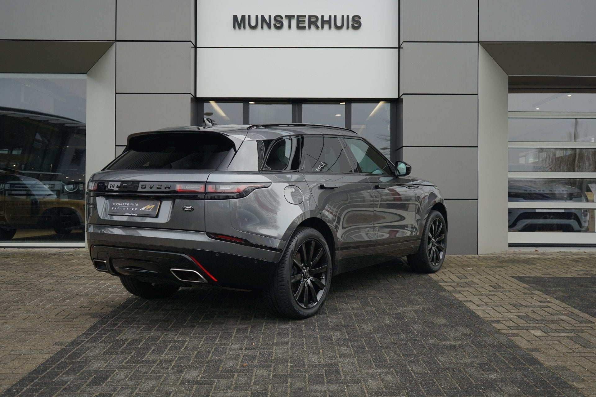Land Rover Range Rover Velar 2.0 P300 Turbo AWD R-Dynamic SE, Automaat, 12 maanden, Gebruikt, 4 cilinders