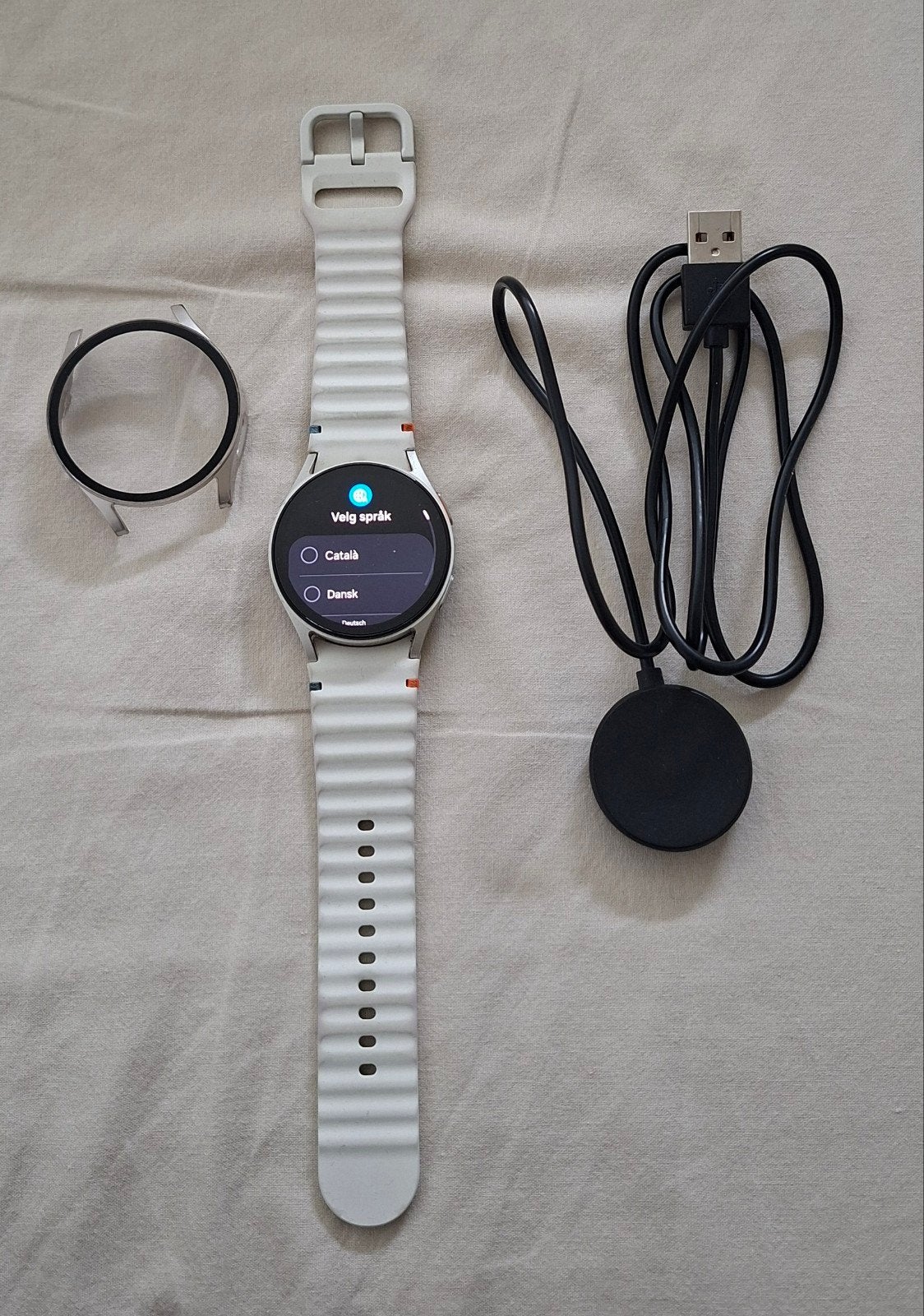 Samsung smartwatch 7 cream kleur, met een beschermkap, Ophalen, Gebruikt, Android