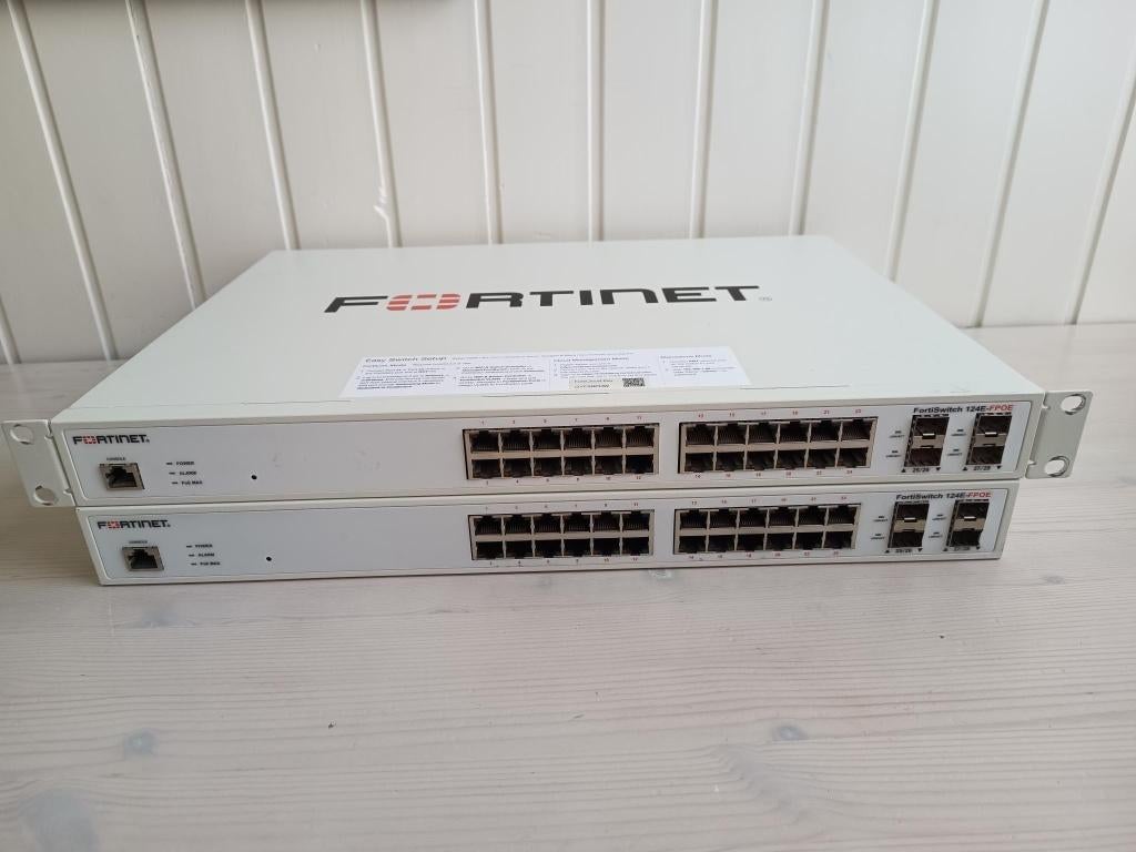 Fortinet FortiSwitch 124E FPOE FortiGate 60F Fortigate 60E, Computers en Software, Netwerk switches, Ophalen of Verzenden, Gebruikt
