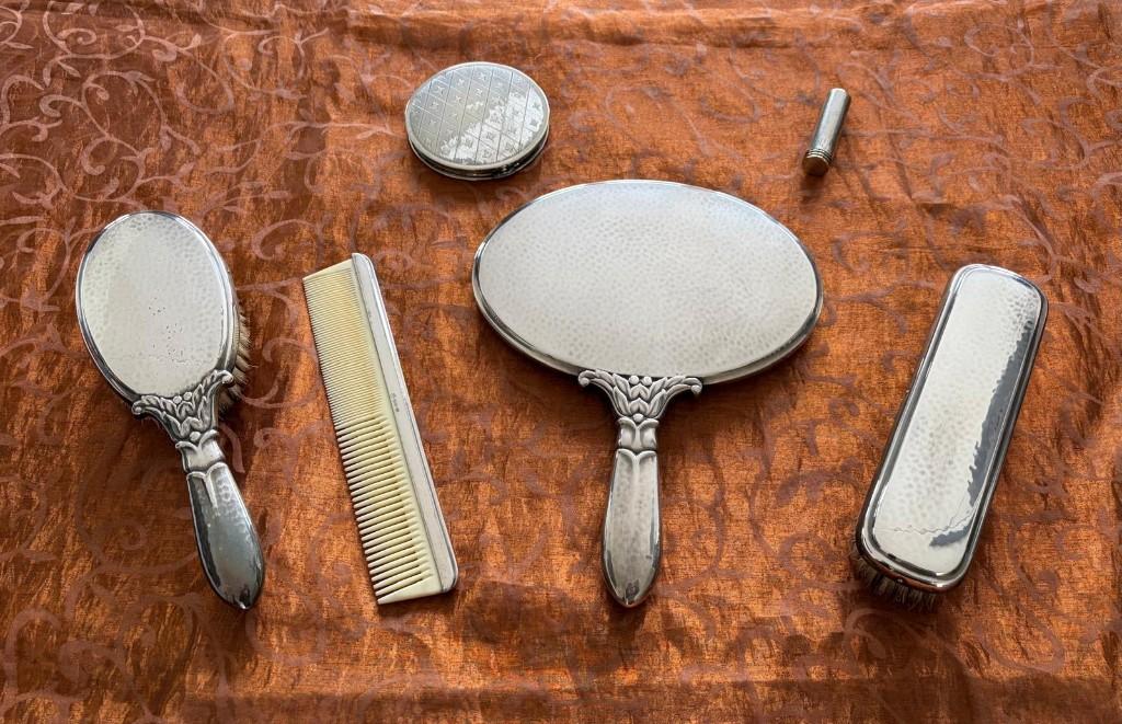 Kapset verzilverd (GERO B 90)met poederdoos & lipstickhouder, Antiek en Kunst, Antiek | Goud en Zilver, Ophalen of Verzenden, Zilver
