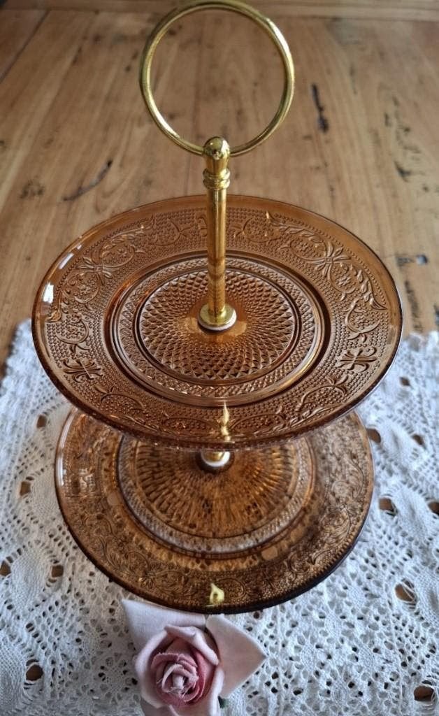 Daan Kromhout etagere, gekleurd glas, camel bruin, Huis en Inrichting, -, -, Ophalen of Verzenden, Zo goed als nieuw