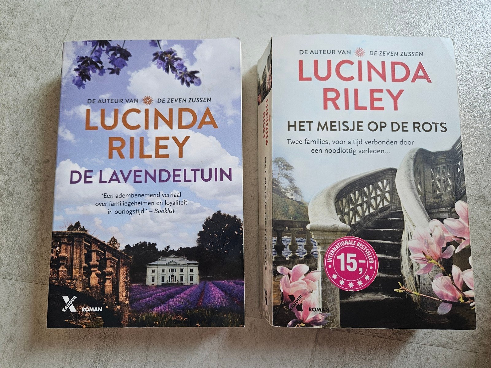Lucinda Riley, 2 boeken, Boeken, Chicklit, Ophalen of Verzenden, Gelezen