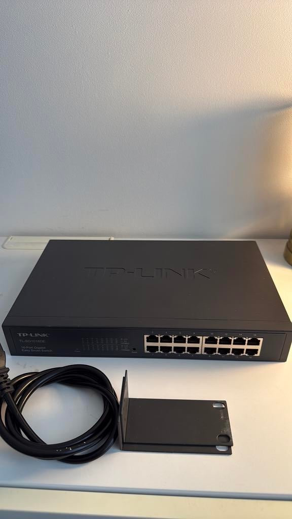 TP-Link TL-SG1016DE | 16-port Gigabit easy smart switch, Ophalen of Verzenden, Zo goed als nieuw