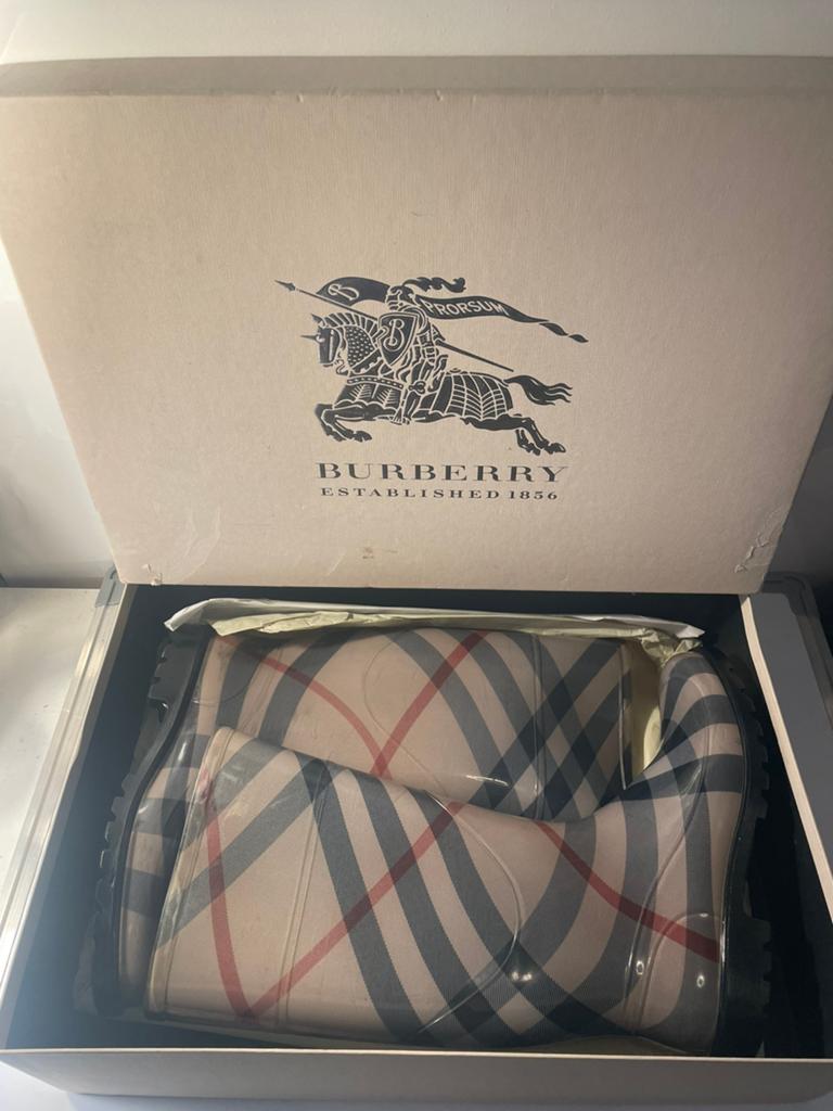 Burberry Regenlaarzen Nova Check Mint Boxed EU37, Kleding | Dames, Overige kleuren, Ophalen of Verzenden, Regenlaarzen, Zo goed als nieuw