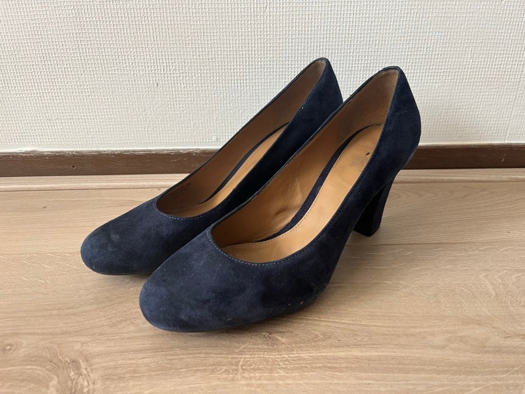 Geox donkerblauw suede pumps hoge hakken maat 39, Kleding | Dames, Geox, Pumps, Blauw, Ophalen of Verzenden
