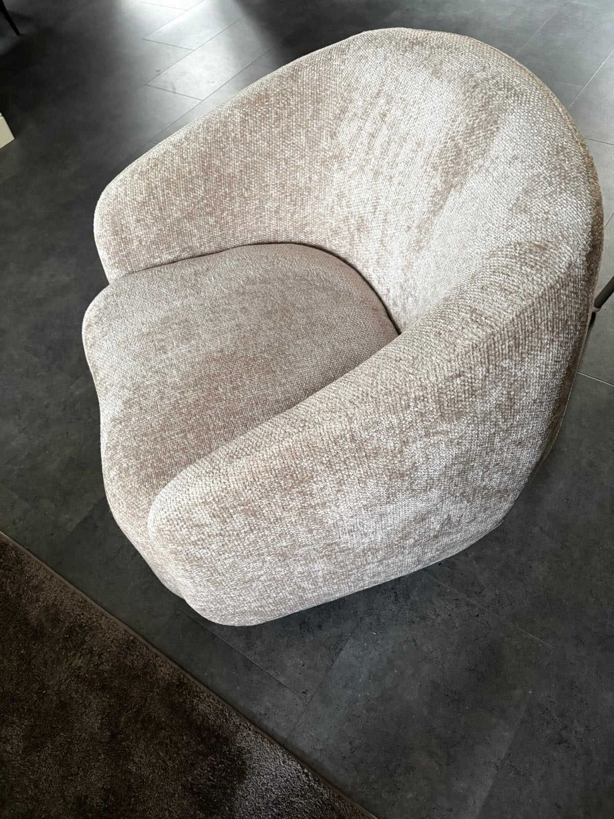 Prachtige en mooie draai stoel, Huis en Inrichting, Ophalen, Nieuw, 50 tot 75 cm