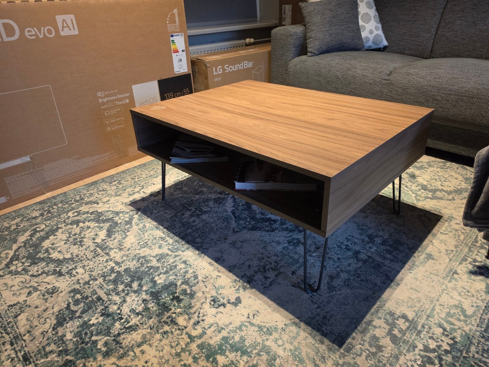 Salontafel met houtlook en metalen poten, Gebruikt, 50 tot 100 cm, Modern, Industrieel, 50 tot 100 cm