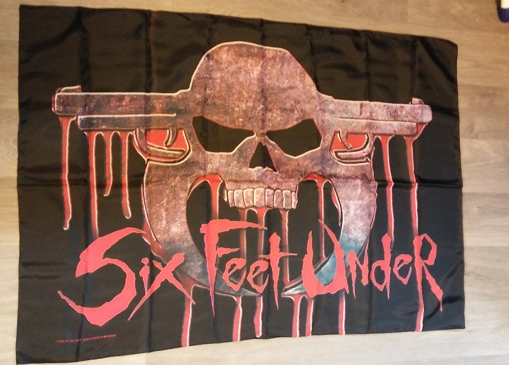 Six Feet Under metal muziek logo vlag band groep RARE, Ophalen of Verzenden, Zo goed als nieuw
