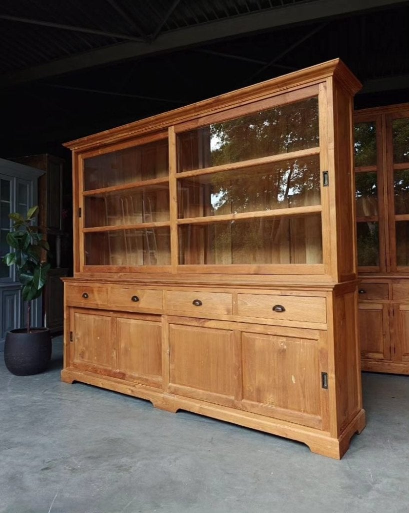 Grote teakhouten buffetkast | Servieskast | Boeken #8102, Gebruikt, Met deur(en), -, 200 cm of meer